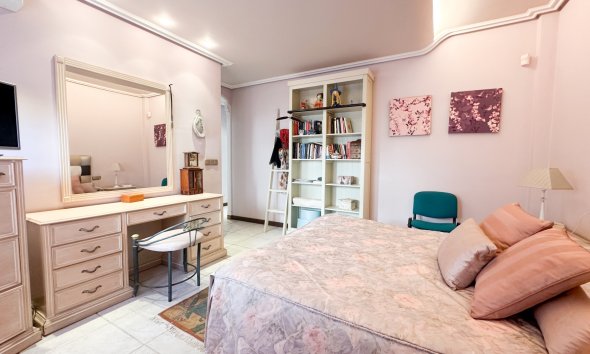 Resale - Villa - La Mata