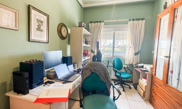 Resale - Villa - La Mata