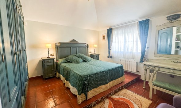 Resale - Villa - La Mata