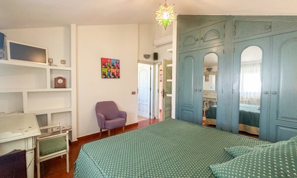 Resale - Villa - La Mata