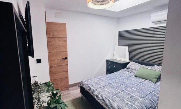 Resale - Terraced house / Townhouse - San Miguel de Salinas - Costa Blanca