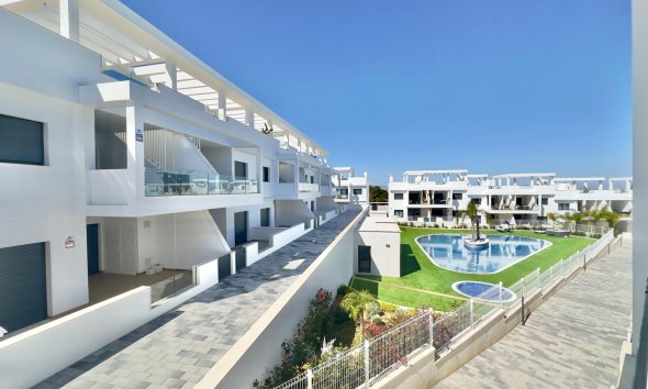 Resale - Bungalow - Torrevieja - Los balcones