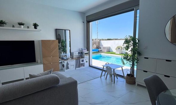 Resale - Villa - Orihuela Costa - Pau 8