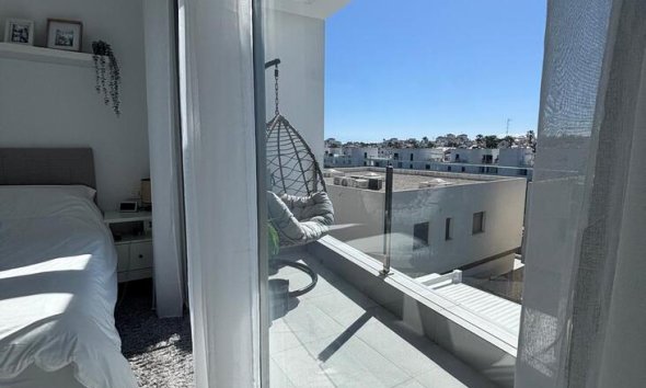 Resale - Villa - Orihuela Costa - Pau 8