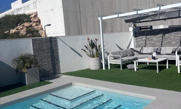 Resale - Villa - Orihuela Costa - Pau 8