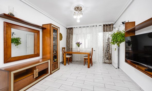 Rynek Wtórny - Dom szeregowy - Torrevieja