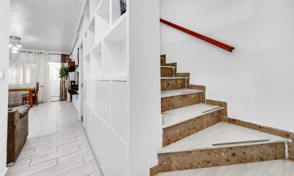 Rynek Wtórny - Dom szeregowy - Torrevieja