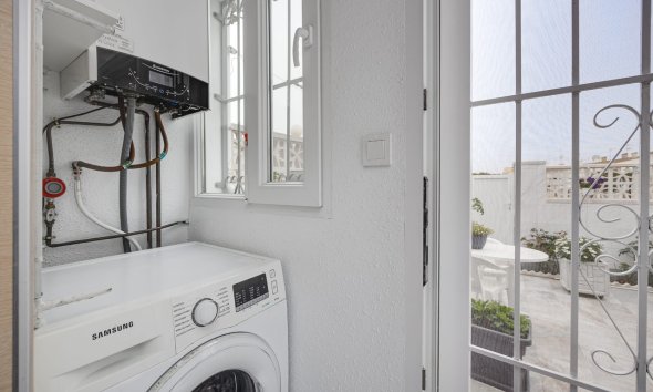 Rynek Wtórny - Dom szeregowy - Torrevieja