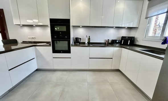 Resale - Villa - Orihuela Costa - Cabo Roig