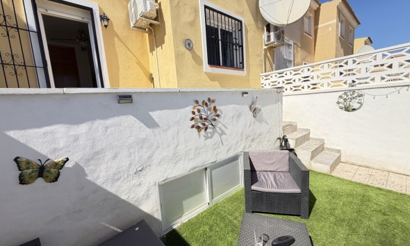 Resale - Apartment - Orihuela Costa - Villamartin