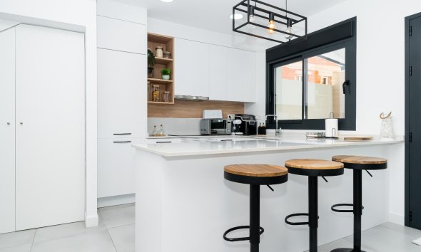 Reventa - Villa - Los Montesinos