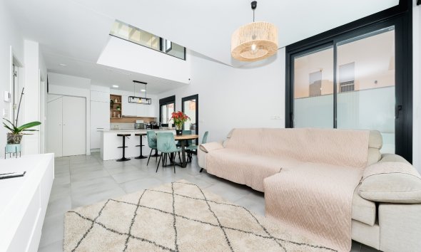 Reventa - Villa - Los Montesinos