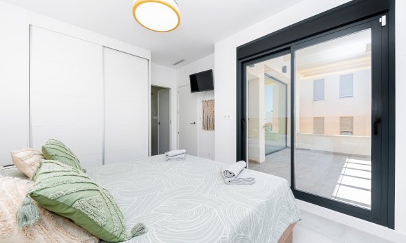 Reventa - Villa - Los Montesinos