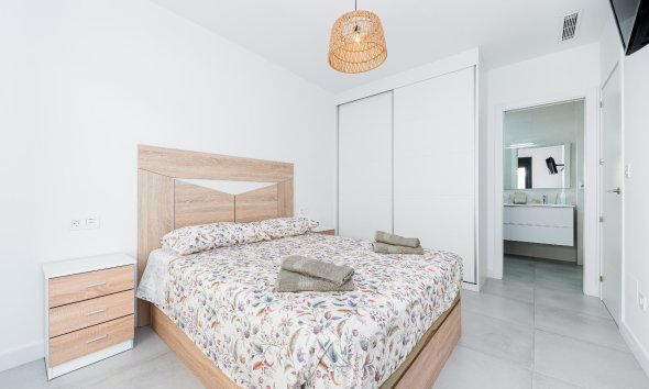 Reventa - Villa - Los Montesinos