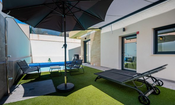 Reventa - Villa - Los Montesinos