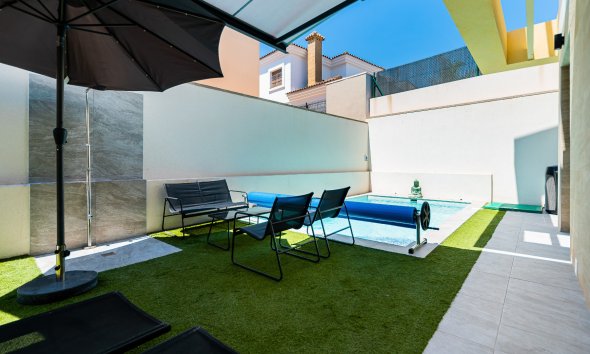 Reventa - Villa - Los Montesinos