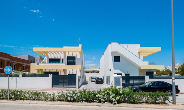 Reventa - Villa - Los Montesinos