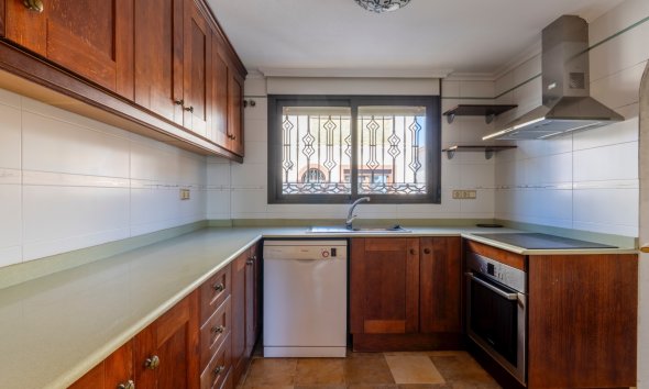 Resale - Villa - Orihuela Costa - Villamartin