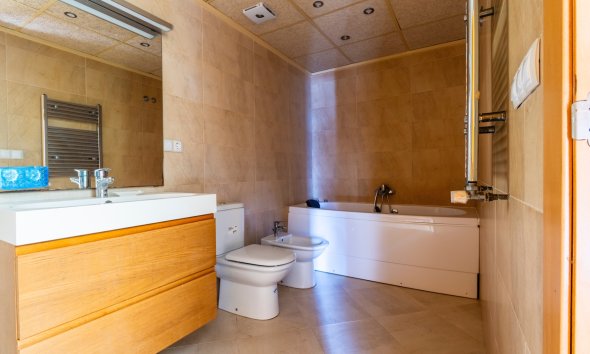 Resale - Villa - Orihuela Costa - Villamartin