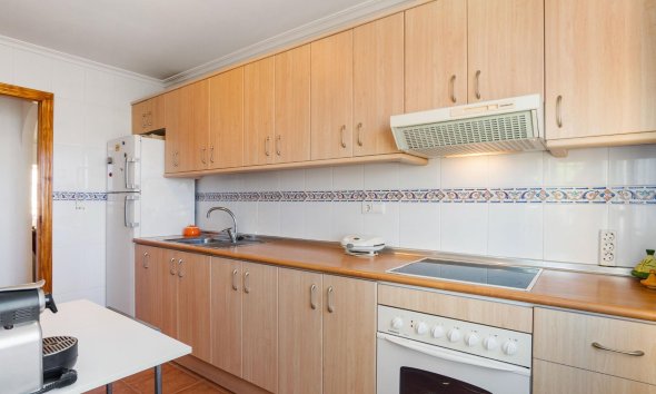 Resale - Apartment - Orihuela Costa - Campoamor