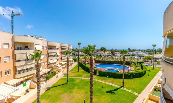 Resale - Apartment - Orihuela Costa - Campoamor