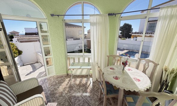 Resale - Villa - Orihuela Costa - Villamartin