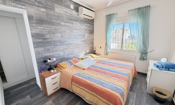 Resale - Villa - Orihuela Costa - Villamartin