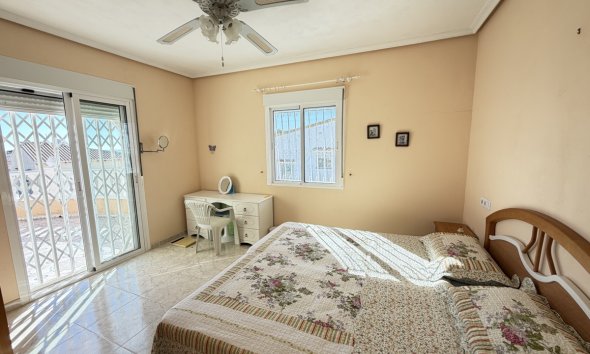 Resale - Villa - Orihuela Costa - Villamartin