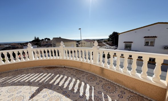 Resale - Villa - Orihuela Costa - Villamartin