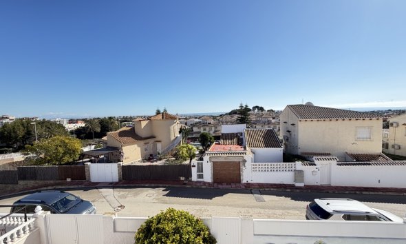 Resale - Villa - Orihuela Costa - Villamartin