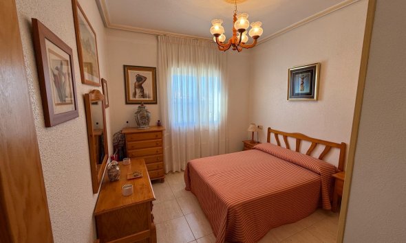 Resale - Bungalow - Torrevieja - Aguas Nuevas
