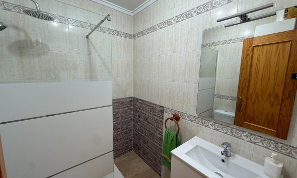 Resale - Bungalow - Torrevieja - Aguas Nuevas
