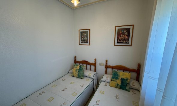 Resale - Bungalow - Torrevieja - Aguas Nuevas