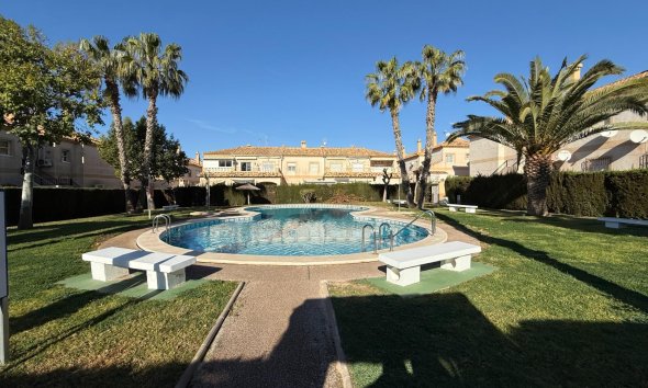 Resale - Bungalow - Torrevieja - Aguas Nuevas
