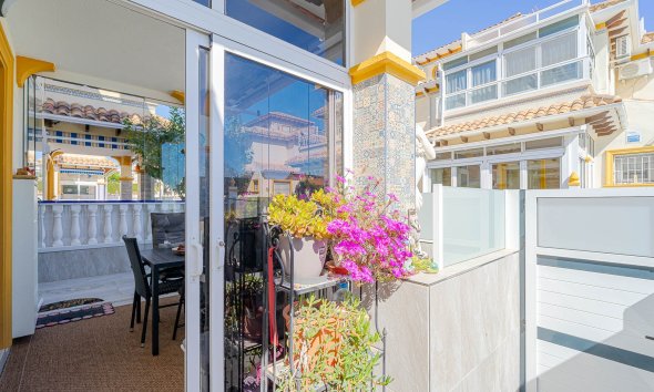 Resale - Terraced house / Townhouse - Punta Prima