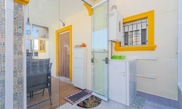 Resale - Terraced house / Townhouse - Punta Prima