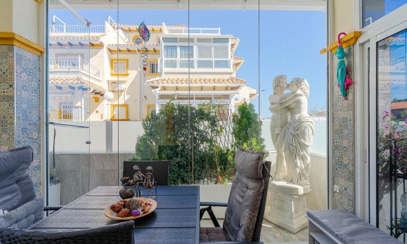 Resale - Terraced house / Townhouse - Punta Prima