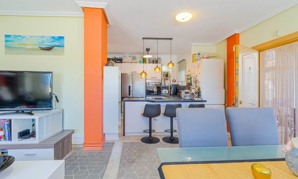 Resale - Terraced house / Townhouse - Punta Prima