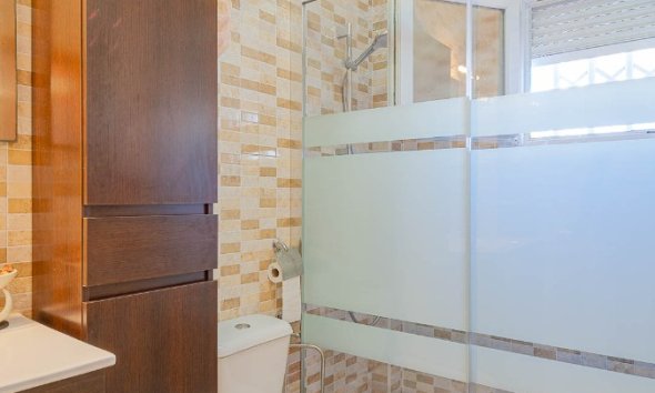 Resale - Terraced house / Townhouse - Punta Prima