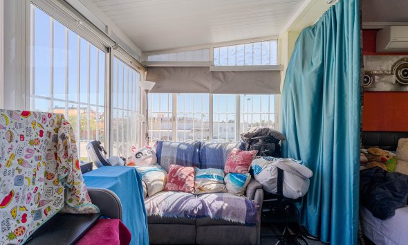 Resale - Terraced house / Townhouse - Punta Prima