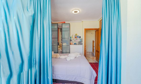 Resale - Terraced house / Townhouse - Punta Prima