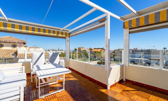 Resale - Terraced house / Townhouse - Punta Prima