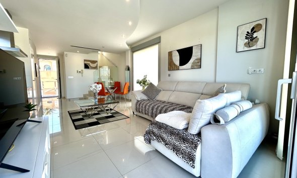 Resale - Villa - Orihuela Costa - Villamartin