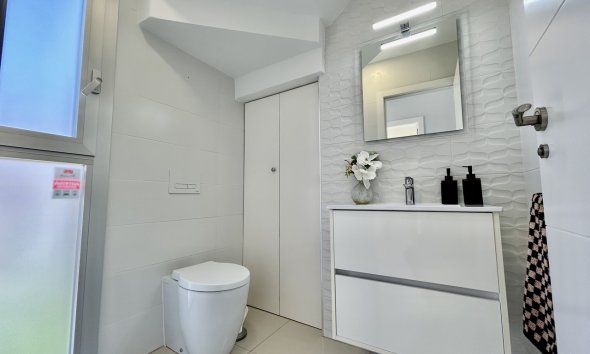 Resale - Villa - Orihuela Costa - Villamartin