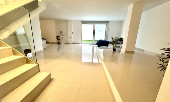 Resale - Villa - Orihuela Costa - Villamartin