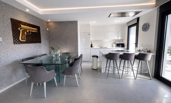 Resale - Villa - Torrevieja - Los Balcones