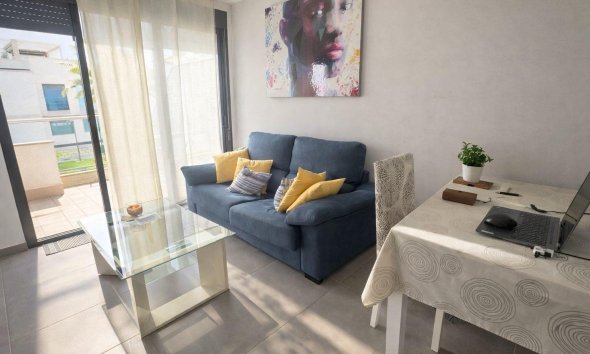 Resale - Apartment - Torrevieja - Punta Prima