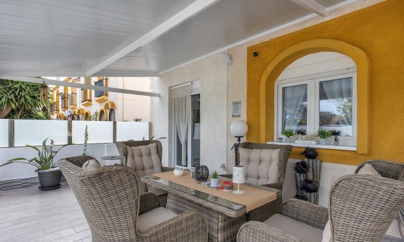 Resale - Villa - Guardamar del Segura - Urbanizaciones