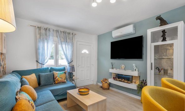 Resale - Villa - Guardamar del Segura - Urbanizaciones