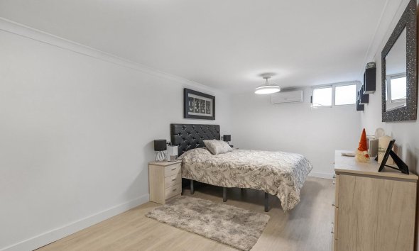 Resale - Villa - Guardamar del Segura - Urbanizaciones